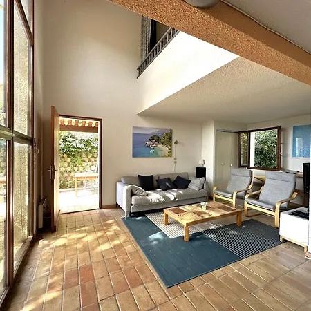 La Courtade, Maison Pour 7 Personnes Dans Domaine Prive Avec Piscine A * La Londe-les-Maures